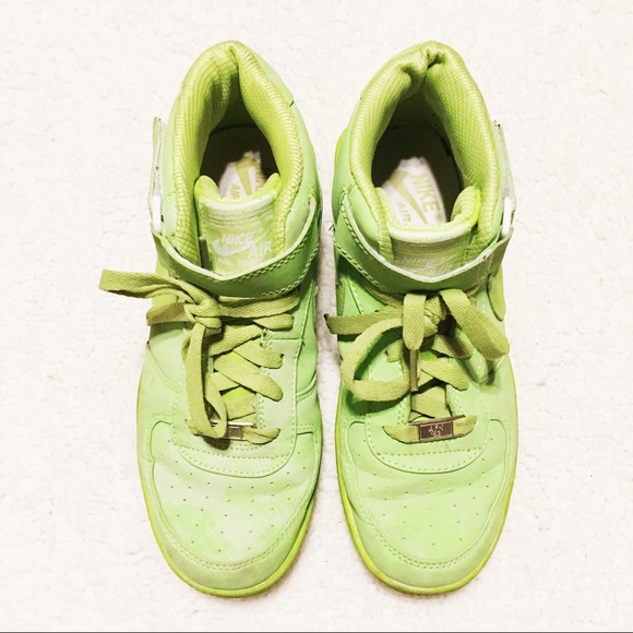 Nike Air Force 1 // Hi Hyperfuse Volt - Picture 4 of 5